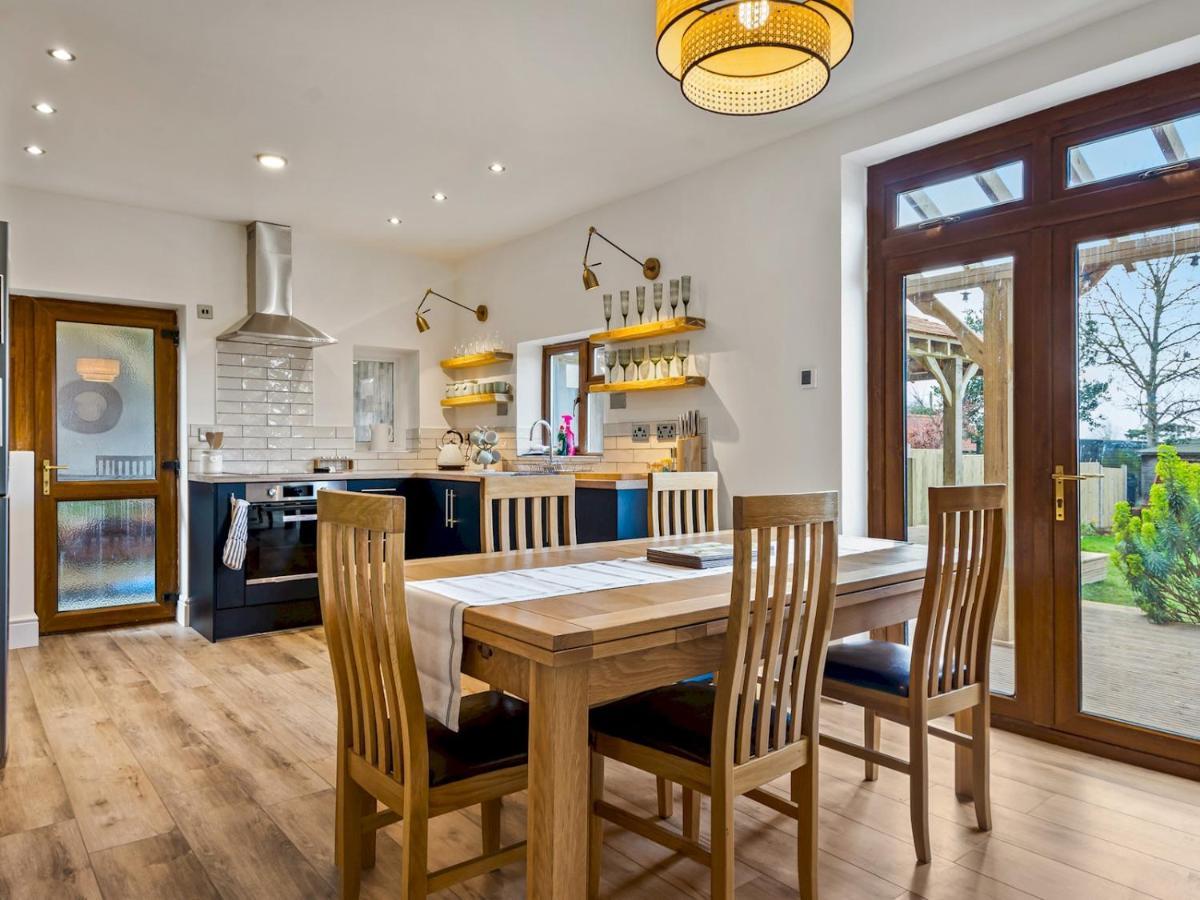 Pass The Keys Appletree Cottage - A Chic Seaside Home And Garden Whitstable Esterno foto